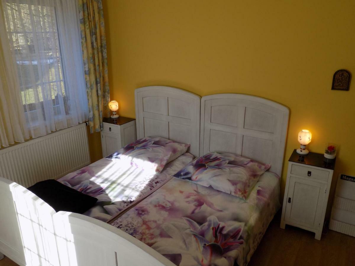 דירות Rovensko pod Troskami Landhaus Florian מראה חיצוני תמונה